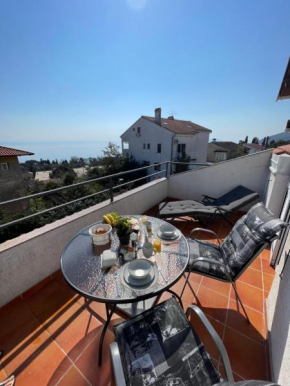 Apartment Lady Daniela mit Meerblick in Lovran